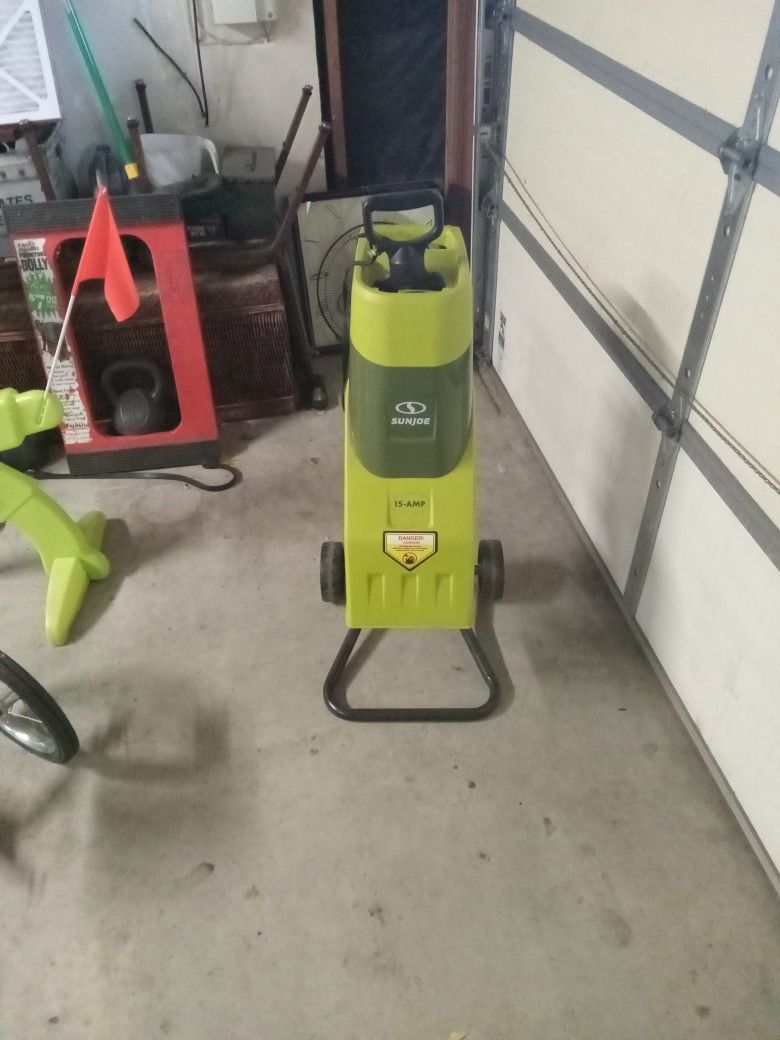 Mini Woodchipper