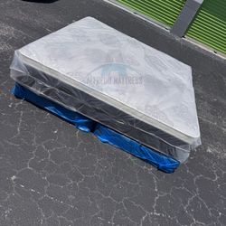 King Mattress Set – NEW – Medio Firm Support – Box Spring Included – Delivery Available