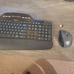 LOGITECH K710 KEYBAORD AND MOUSE