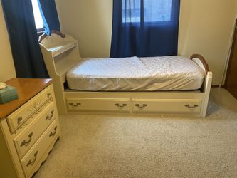Vintage Bed Room Set