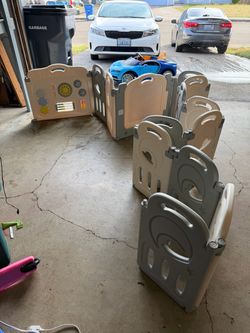 Portable Baby Gate/ Playpen for indoor & outdoor use