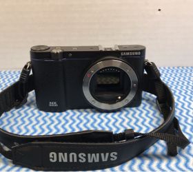 Samsung NX3300 Mirrorless Camera