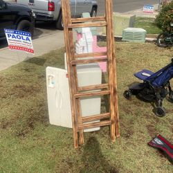 Decorating Ladders 