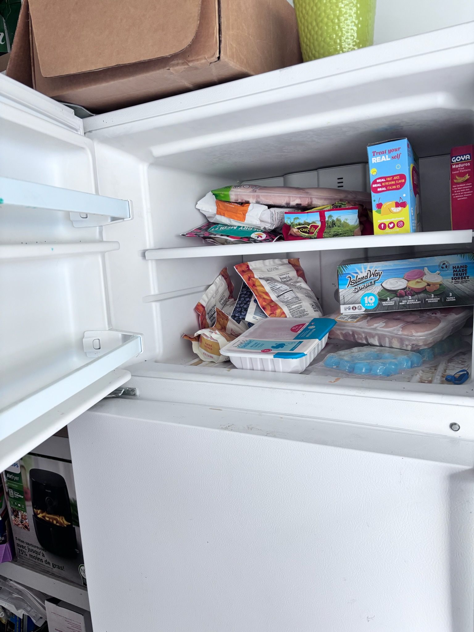 Refrigerator