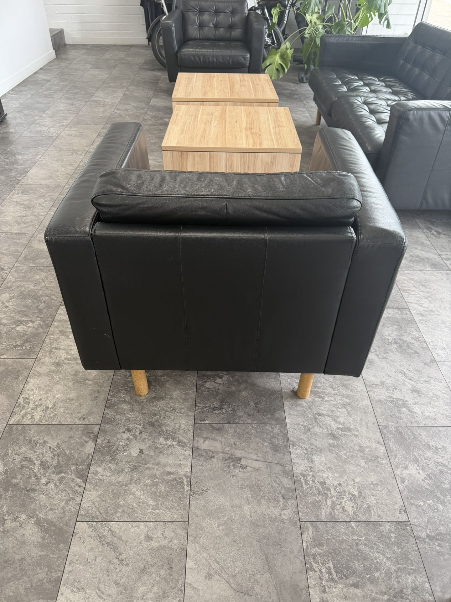Couch + 2 Chairs
