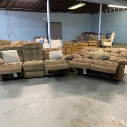 Super Comfy recliner Sofa & Loveseat (delivery available, read details)