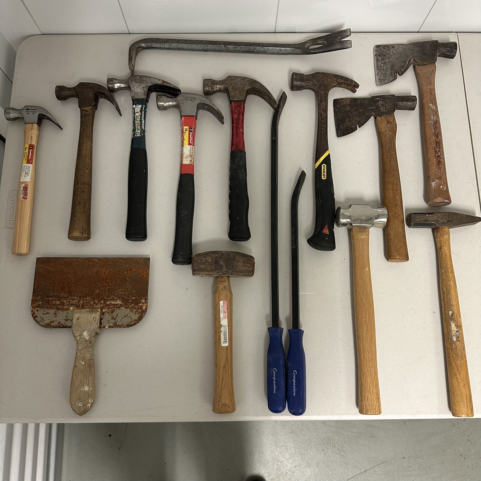 15 Piece Hand Tool Set - Hammers, Pry Bars, etc.