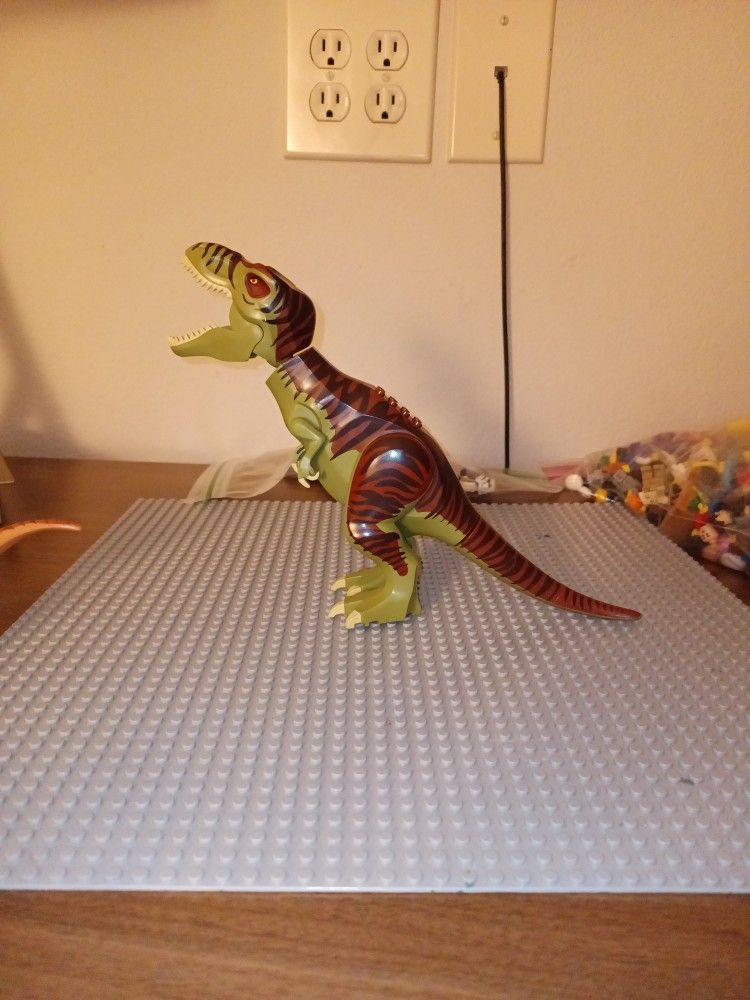 Lego T-rex