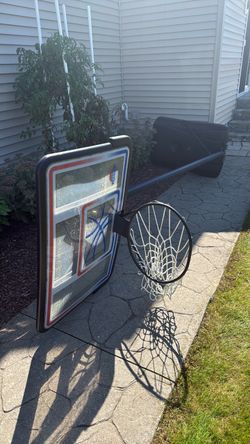 Upright basketball hoop