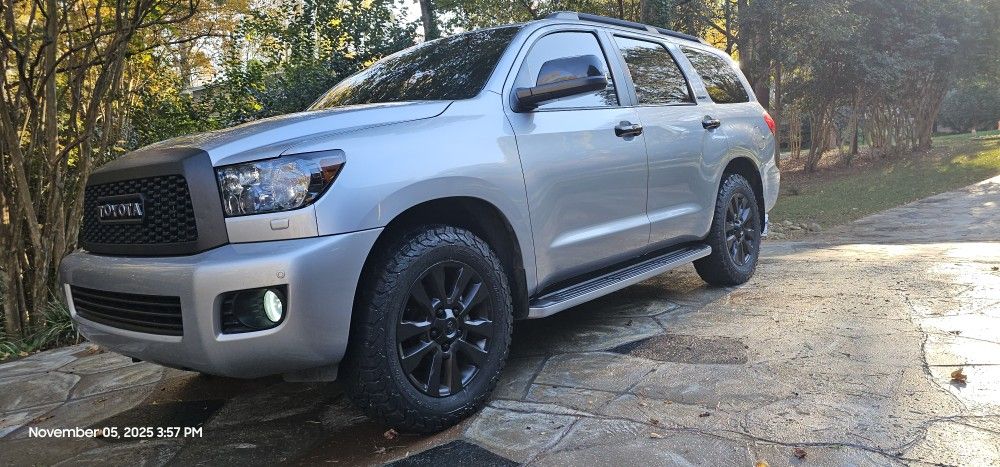 2010 Toyota Sequoia