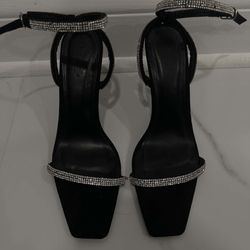 Stunning Black High Heels Brand New Never Worn! 