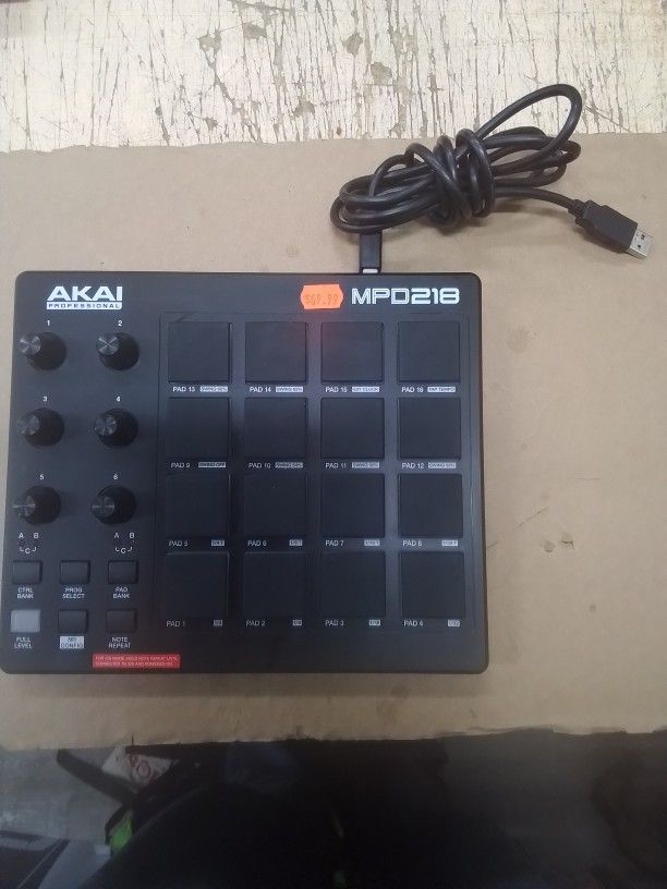 Akai Professional MPD218 - USB MIDI Controller with 16 MPC Drum Pads, 6 Assignable Knobs, Note Repeat and Full Level Buttons and Production Software