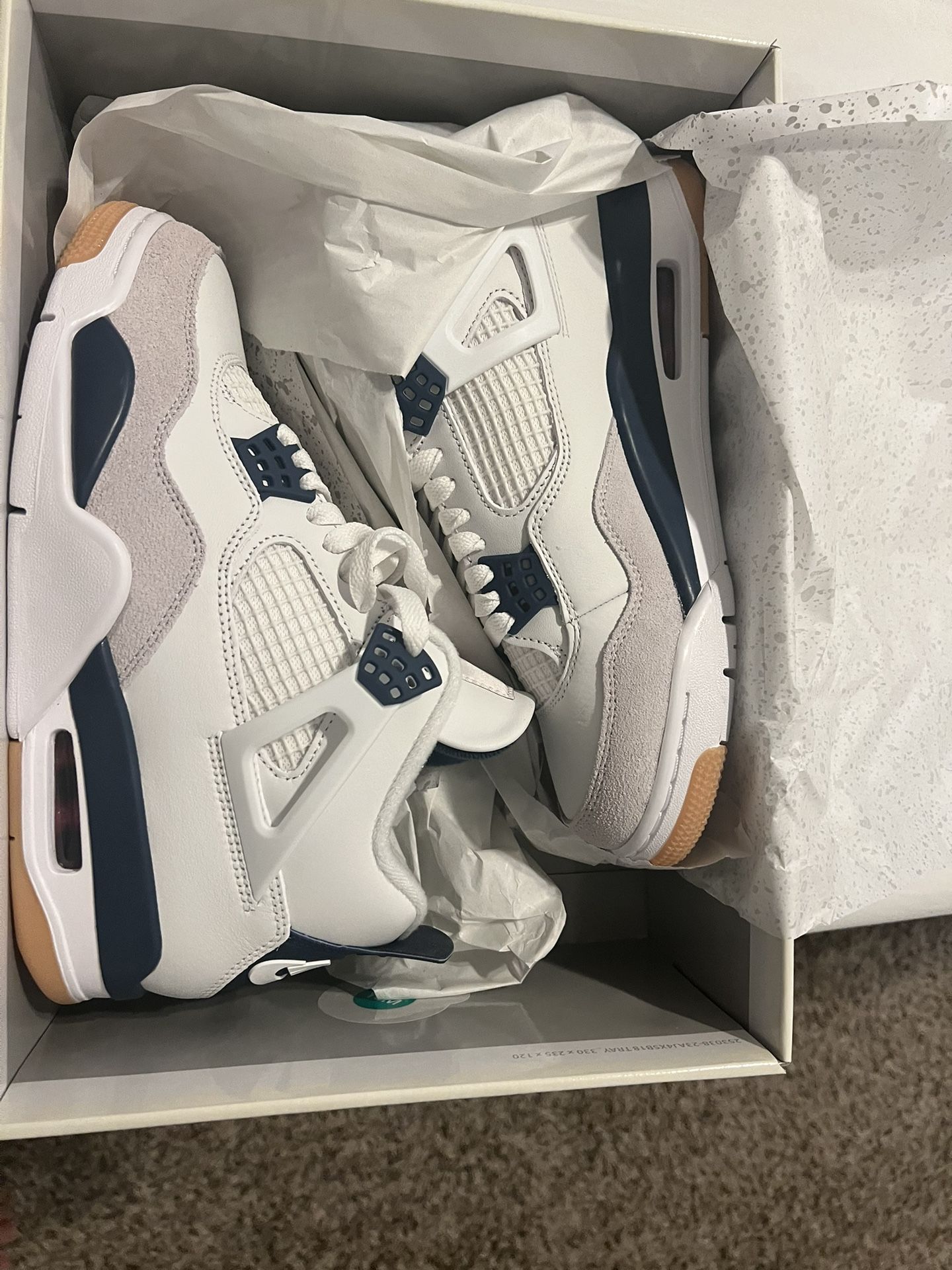 Jordan 4 SB