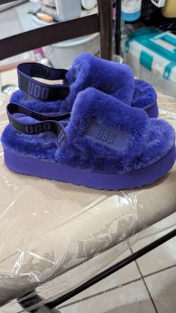 Purple women ugg size 8