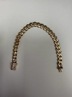Gold cuban monaco bracelet