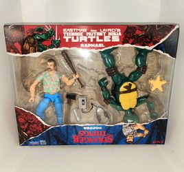 Playmates Teenage Mutant Ninja Turtles x Stranger Things Raphael & Hopper damaged box