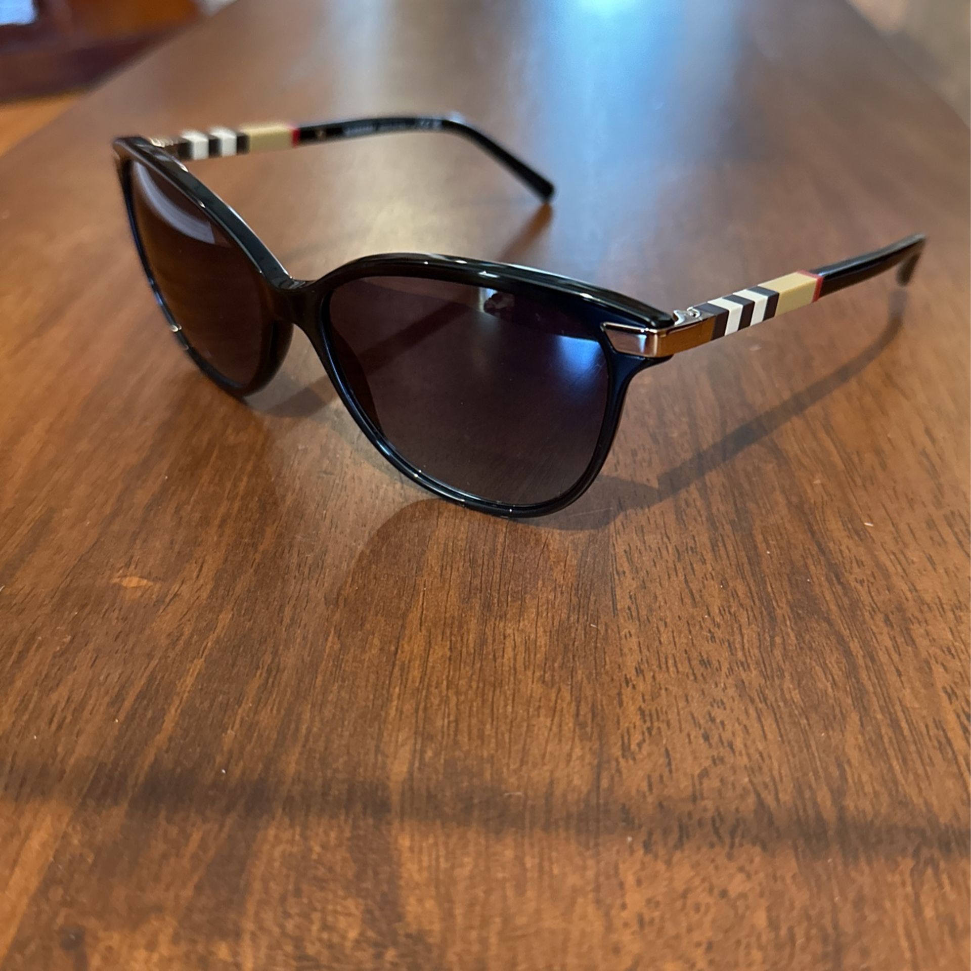 Burberry Cat Eye Polarized
