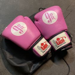 Women’s Boxing Gloves