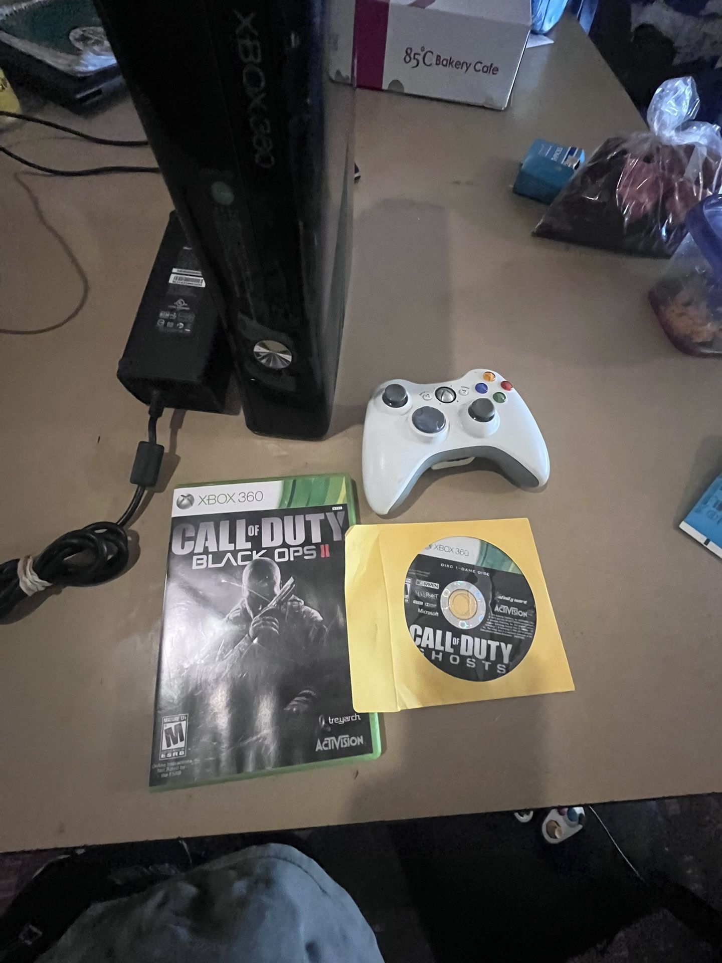 Xbox 360 Slim W Games And Control