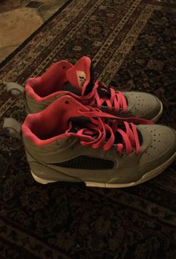 Girls Jordan’s 5.5 . Pink & Light Grey Barely worn