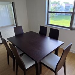 Solid Wood Desginer Dining With 6 Chairs Table