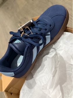 Kids Adidas VL court size 4 1/2