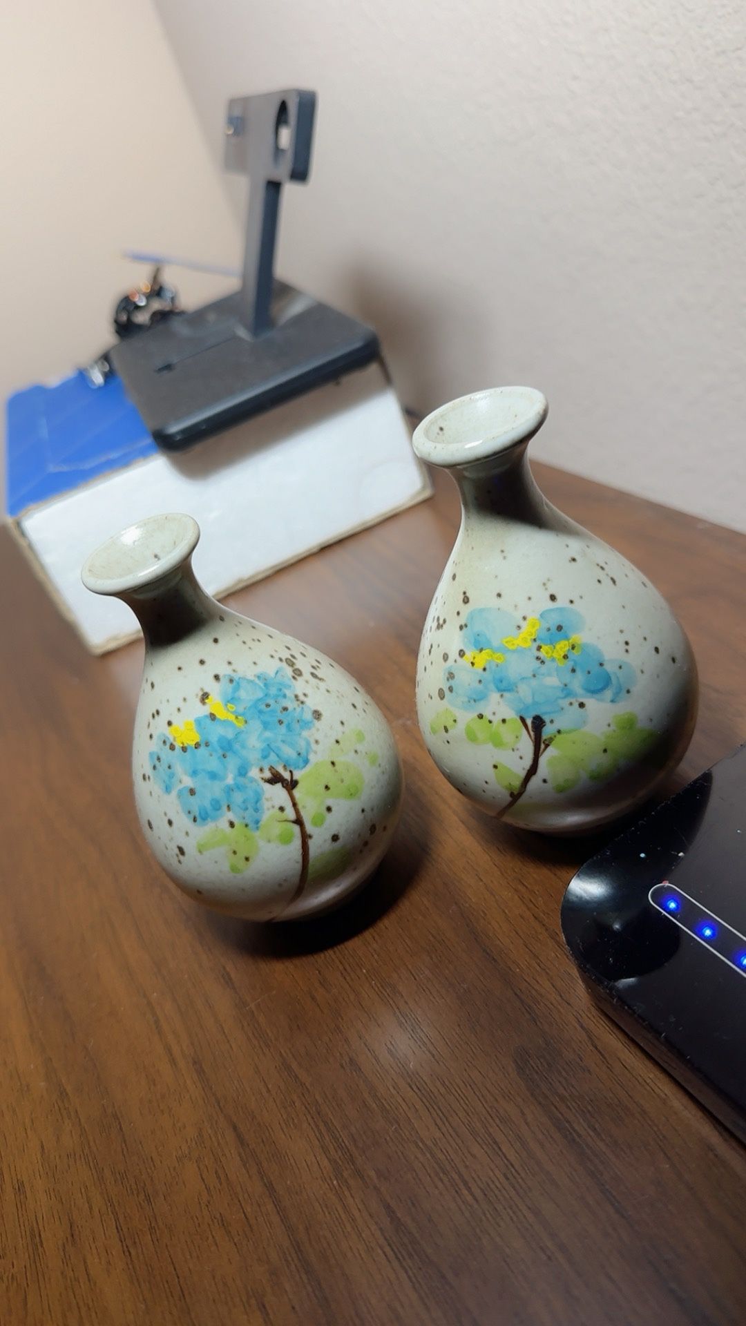 Japanese Sato wine vessels and ladies' bottles Antique goods