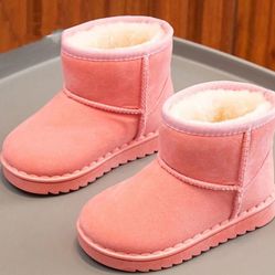 BRAND NEW Girls winter boots NEVER WORN 