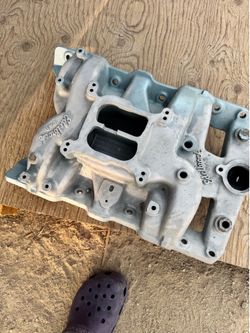 Old school edelbrock intake