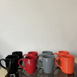 ☕️ Set of 8 Ceramic Mugs! ☕️
