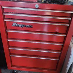 SNAP ON TOOL BOX