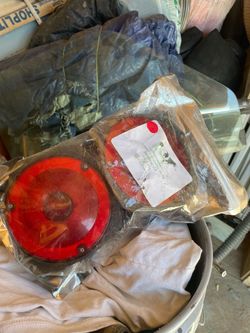 Medium trailer lights (2) pairs