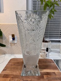 Large Cut Crystal Vase with Star Pattern