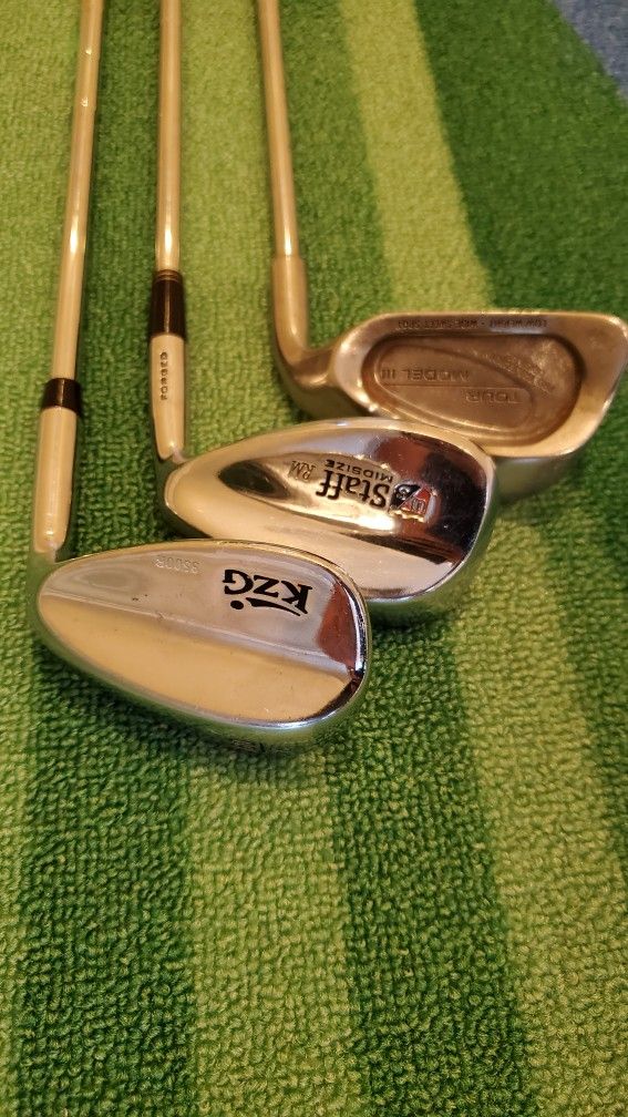 Golf Clubs (Wedges) - Wilson Is Sold