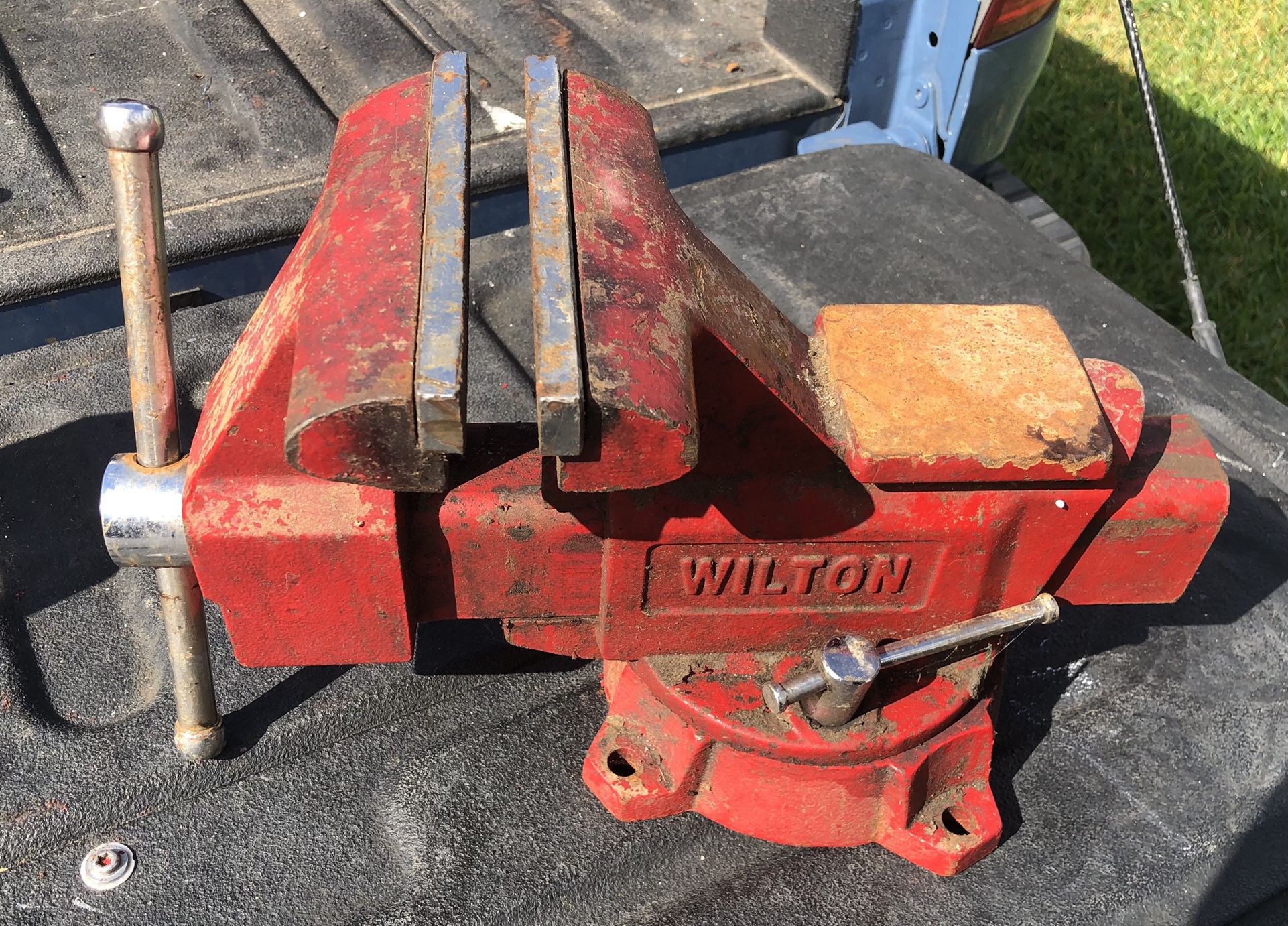 Vintage Wilton 6 1/2” Bench Vise With Swivel Base - Made In USA 