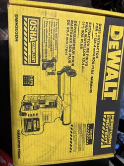 DEWALT   Multi-Surface Dust Extractor