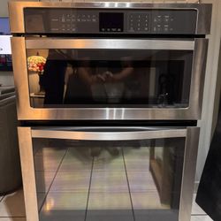 Whirlpool 5.0 cu. ft. Combination Microwave Wall Oven with SteamClean Option