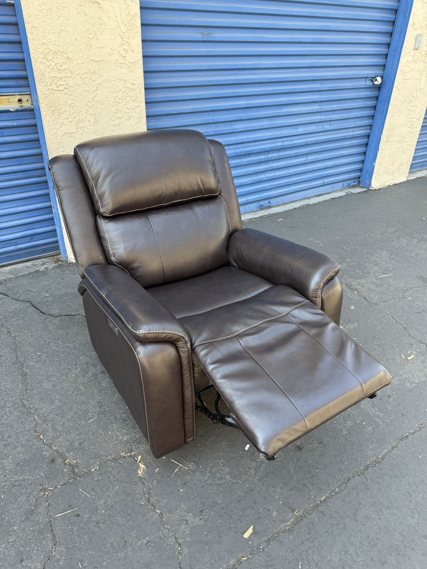 Barcalounger Bryson Leather Power Rocker Recliner with Power Adjustable Headrest