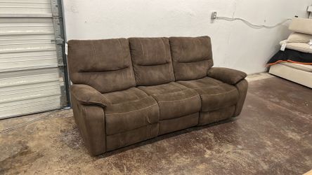 Sectional Sofa - Delivery/Financing Available