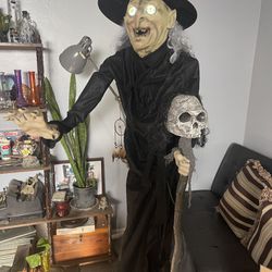Halloween Lunging Witch Animatronic Decoration