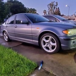 2004 BMW 325i