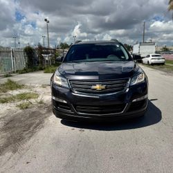 2013 Chevrolet traverse clean title 110k miles 5000$ full price cash we finance with $2500  