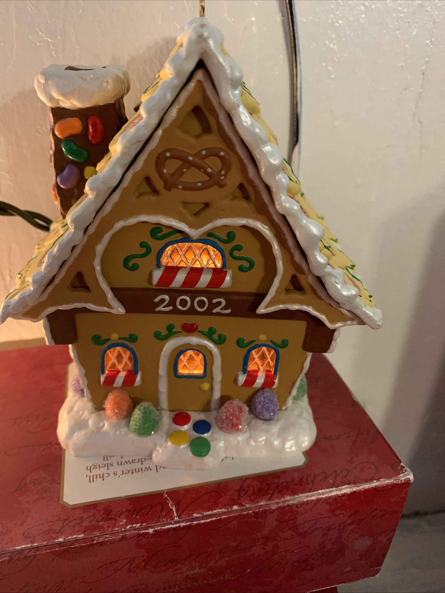 Hallmark Gingerbread Cottage Lights Up Scented