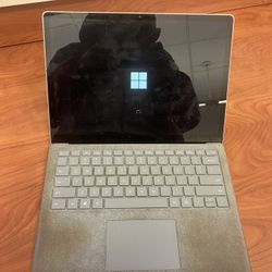 Microsoft Surface Laptop 