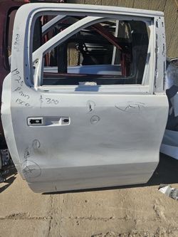 Dodge Ram 1500 right rear door Oem