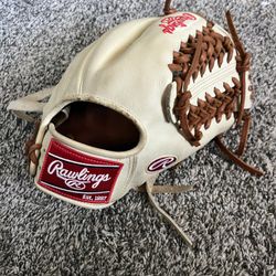 Rawlings Heart of the Hide Baseball Glove