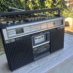 GE Boombox Stereo Cassette Player Radio