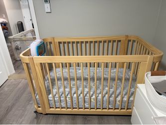 Nestig Wave Crib – 3-in-1 Convertible Crib Set (Excellent Condition)