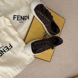 FENDI Sneakers Women 