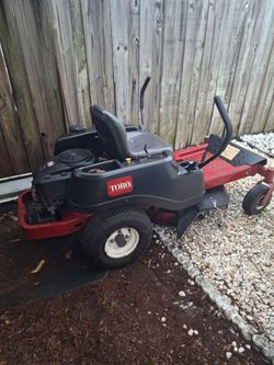 32' Zero turn Lawn Mower by Toro